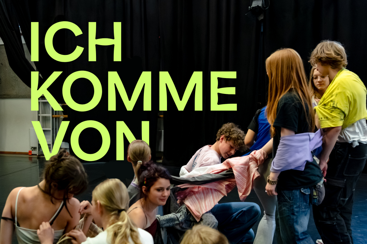 Premiere am SA 24.10.26: ICH KOMME VON - eine Theaterperformance der Jugendlichen der JKS Dresden Premiere am SA 24.10.26: ICH KOMME VON - eine Theaterperformance der Jugendlichen der JKS Dresden